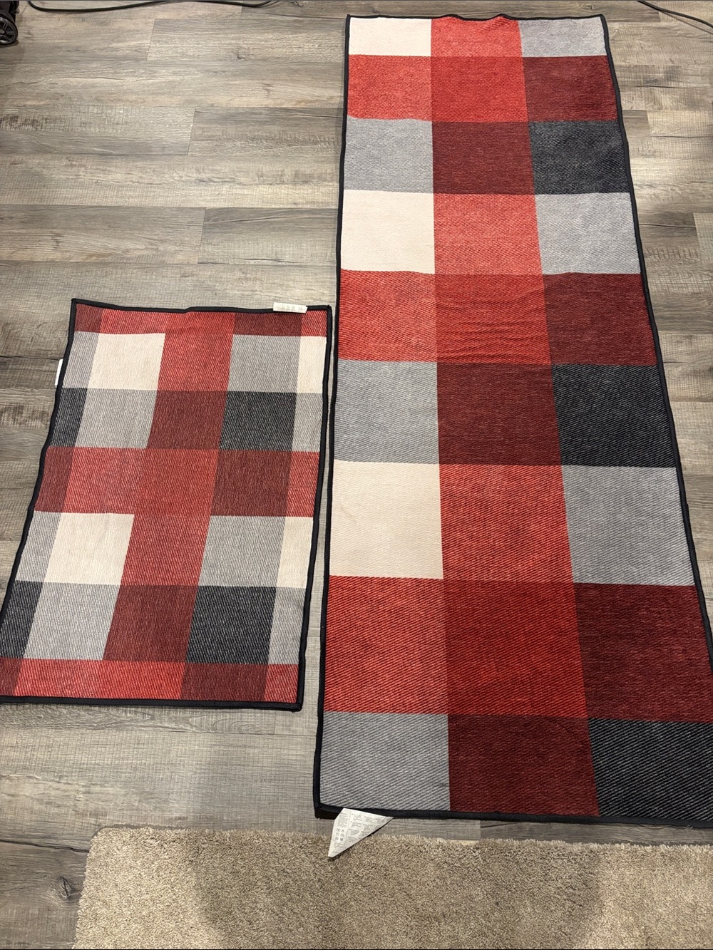 Ruggable 4 piece set. Red & Gray Plaid Kitchen Runner and Mat Set